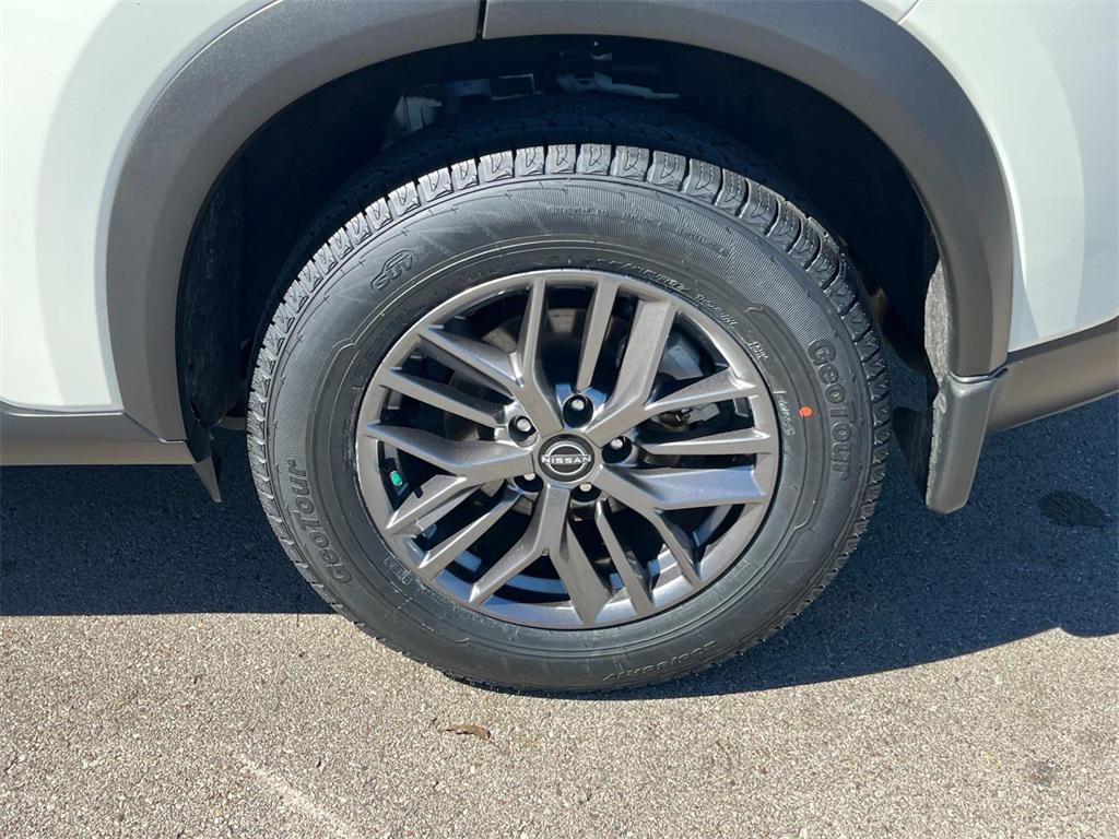 used 2023 Nissan Rogue car, priced at $22,417