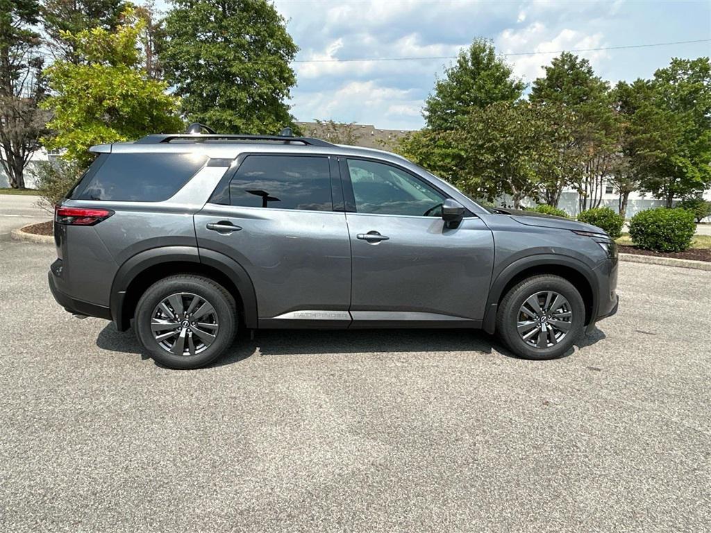 new 2025 Nissan Pathfinder car, priced at $38,781