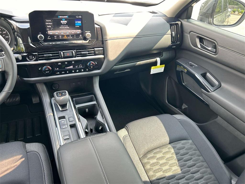 new 2025 Nissan Pathfinder car, priced at $38,781