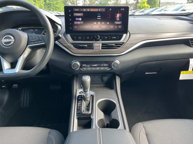 new 2025 Nissan Altima car, priced at $28,401