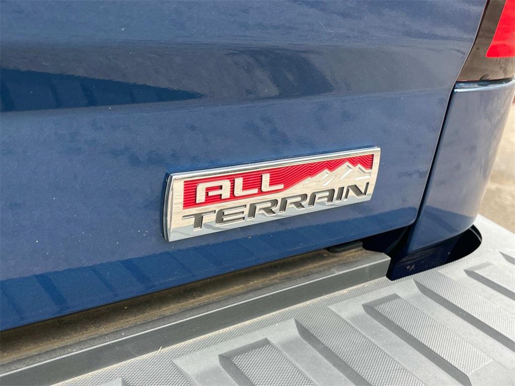 used 2015 GMC Sierra 1500 car, priced at $28,379