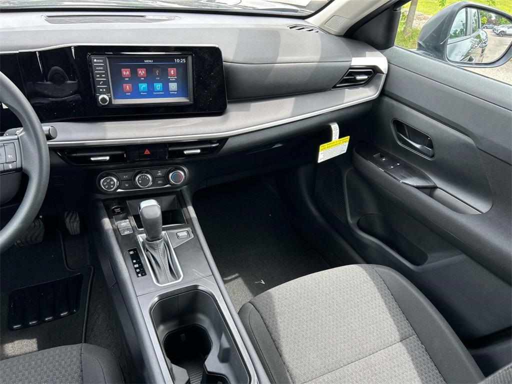 new 2025 Nissan Kicks car, priced at $22,588