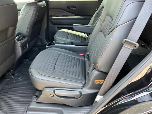 new 2025 Nissan Pathfinder car, priced at $42,957