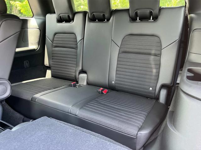 new 2025 Nissan Pathfinder car, priced at $42,957
