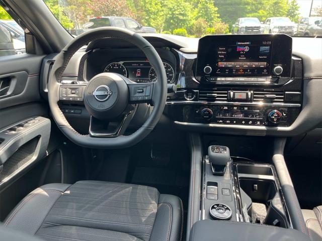 new 2025 Nissan Pathfinder car, priced at $42,957
