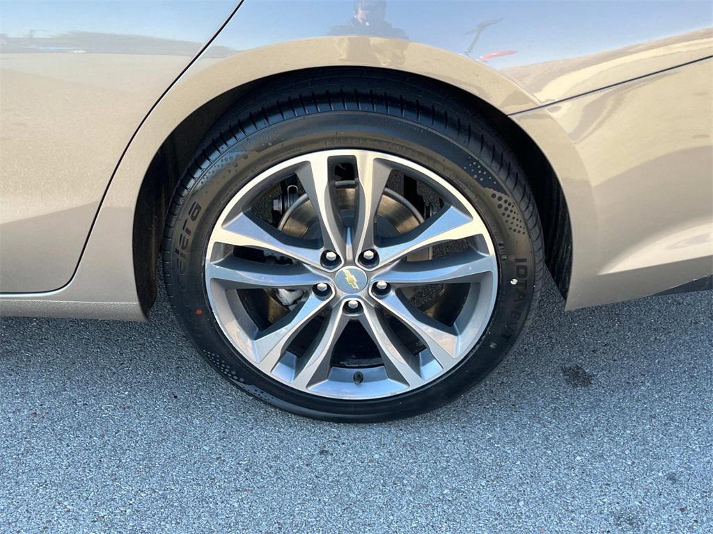 used 2022 Chevrolet Malibu car, priced at $15,536