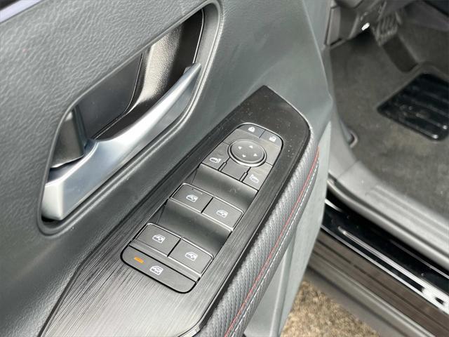 new 2025 Nissan Kicks car, priced at $27,881