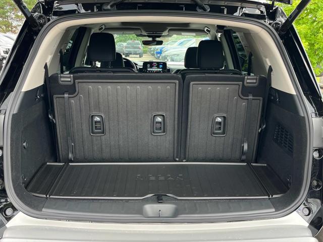 new 2025 Nissan Pathfinder car, priced at $48,531