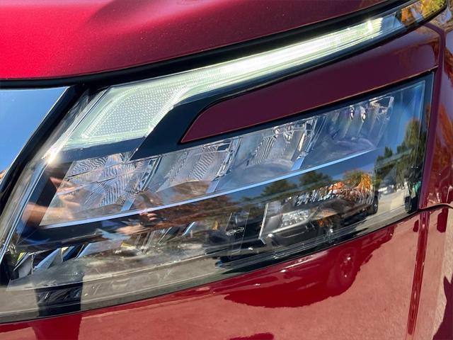 new 2025 Nissan Pathfinder car, priced at $43,948
