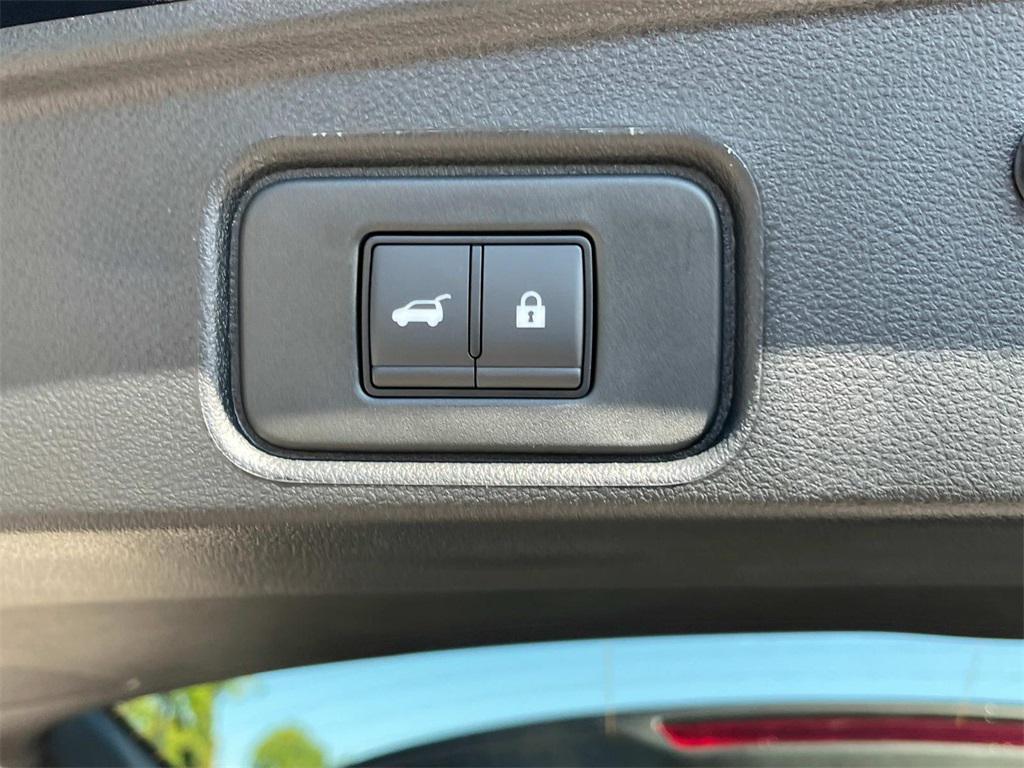new 2025 Nissan Pathfinder car, priced at $38,955