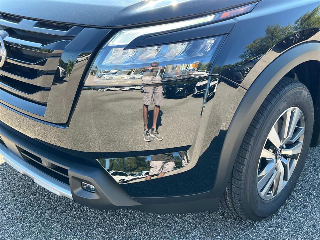 new 2025 Nissan Pathfinder car, priced at $38,955