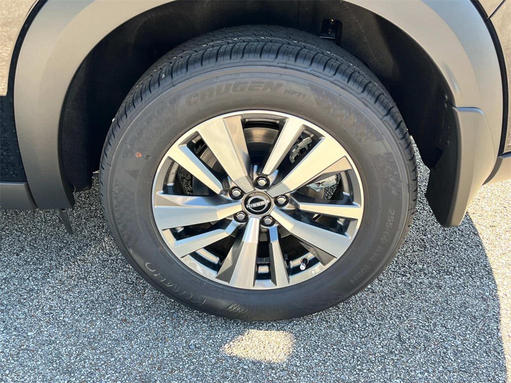 new 2025 Nissan Pathfinder car, priced at $38,955