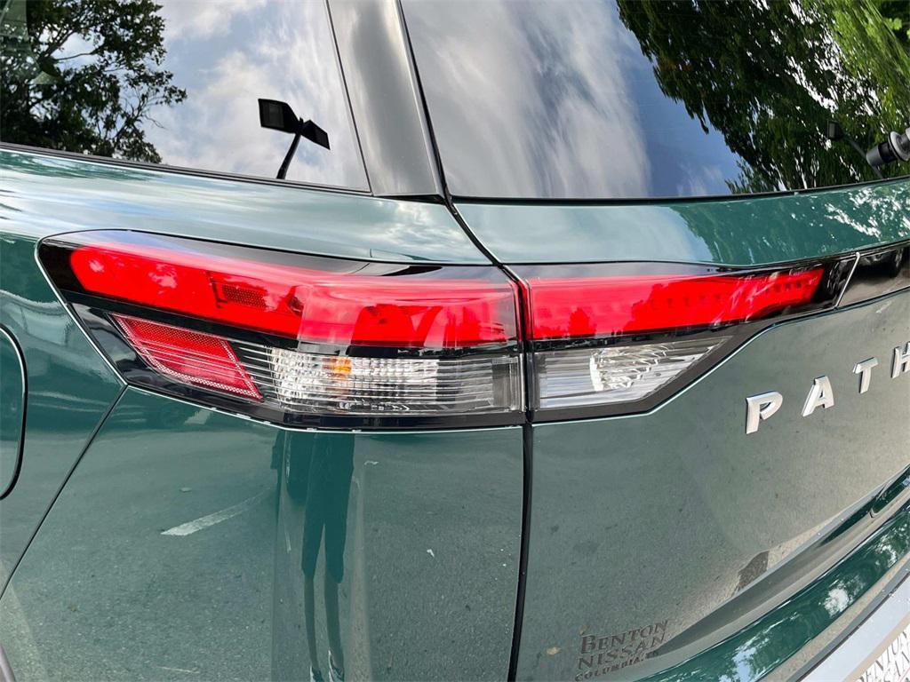 new 2025 Nissan Pathfinder car, priced at $40,820