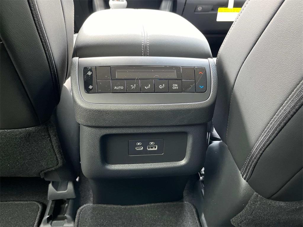 new 2025 Nissan Pathfinder car, priced at $40,820