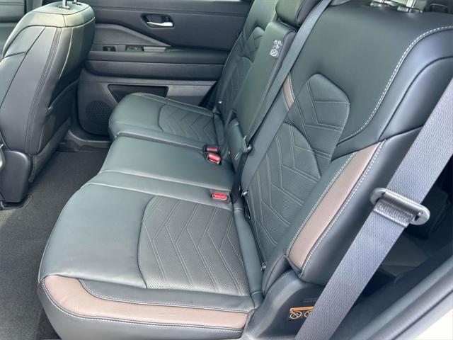 new 2025 Nissan Pathfinder car, priced at $49,370