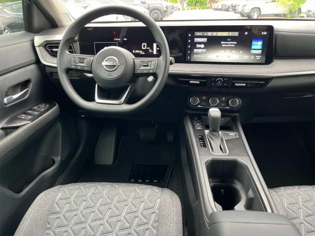 new 2025 Nissan Kicks car, priced at $26,678