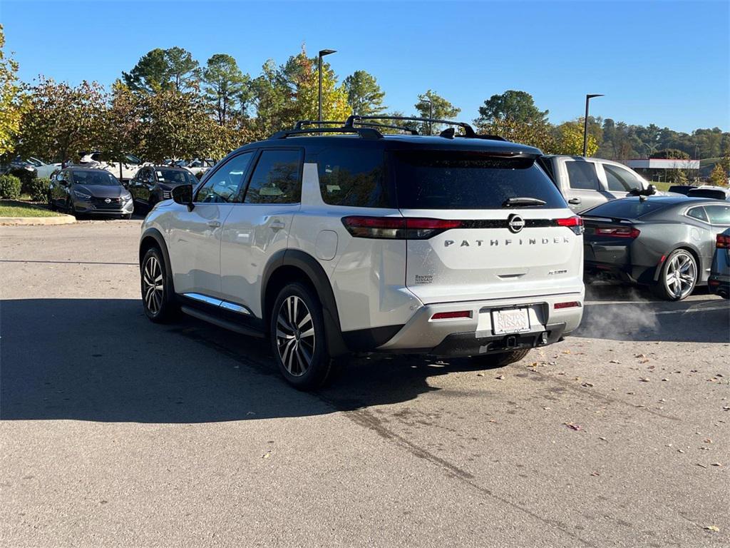 new 2025 Nissan Pathfinder car, priced at $41,812