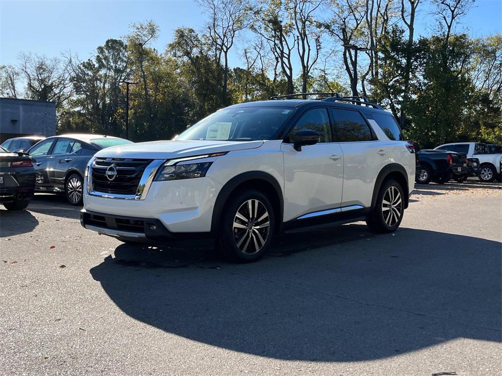 new 2025 Nissan Pathfinder car, priced at $41,812