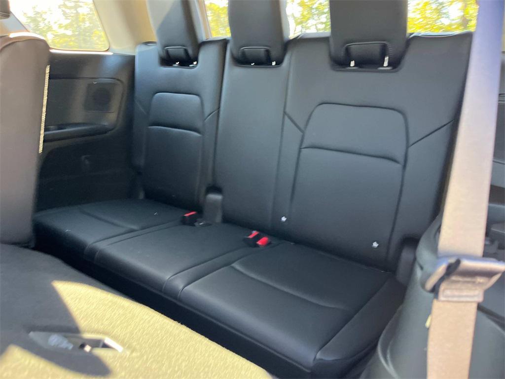 new 2025 Nissan Pathfinder car, priced at $41,812