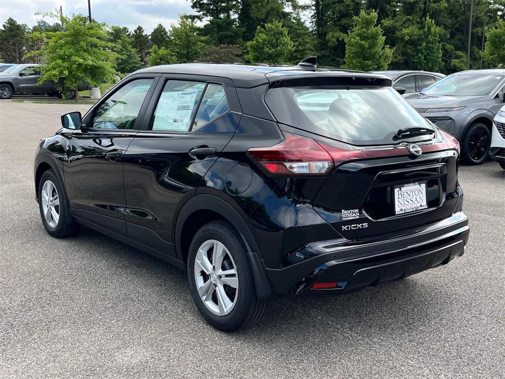 new 2025 Nissan Kicks car, priced at $22,613