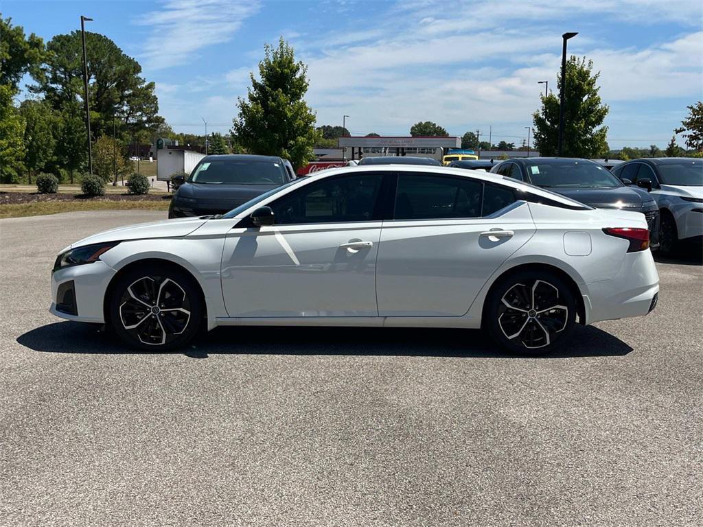 new 2025 Nissan Altima car, priced at $31,752