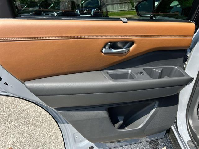 new 2025 Nissan Pathfinder car, priced at $48,894