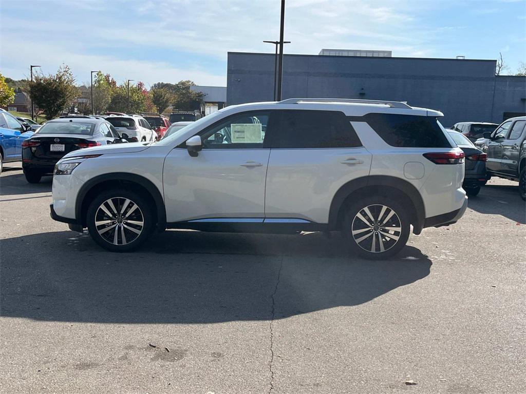 new 2025 Nissan Pathfinder car, priced at $41,291
