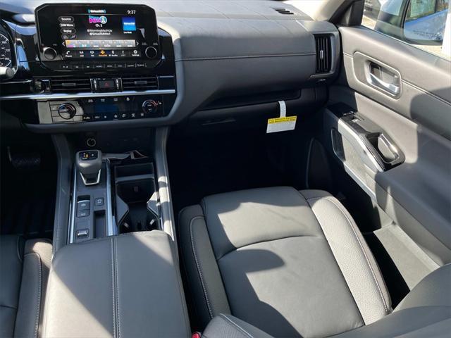 new 2025 Nissan Pathfinder car, priced at $41,272