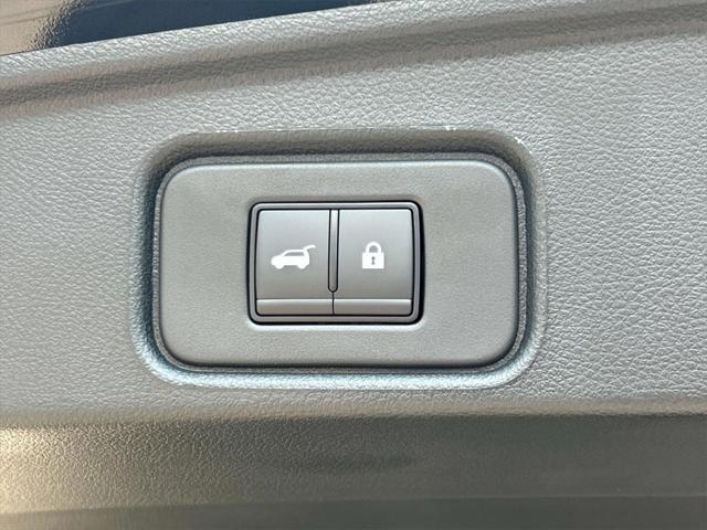 new 2025 Nissan Pathfinder car, priced at $38,368