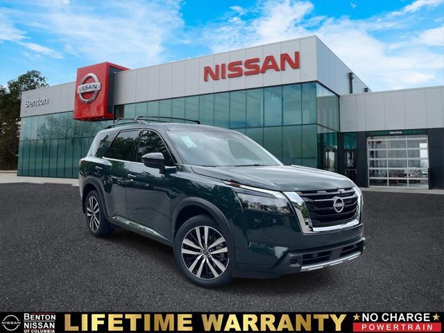 new 2025 Nissan Pathfinder car, priced at $48,772