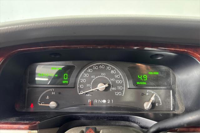 used 2004 Lincoln Town Car car, priced at $3,995