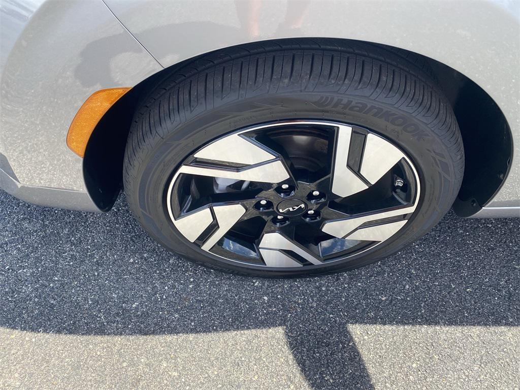 used 2025 Kia Soul car, priced at $21,989