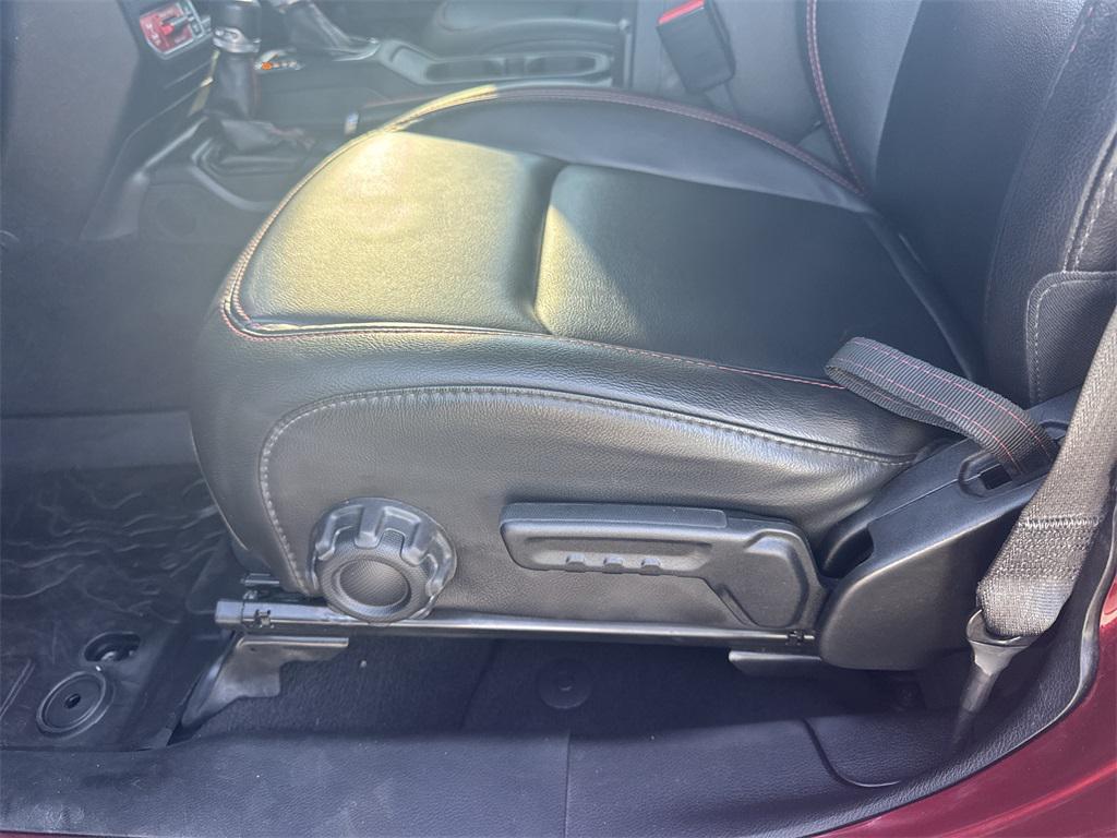 used 2021 Jeep Gladiator car, priced at $37,417