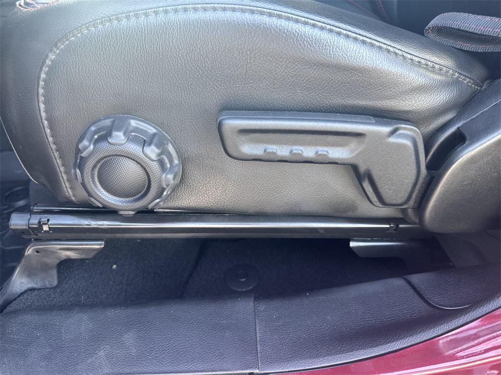 used 2021 Jeep Gladiator car, priced at $37,417