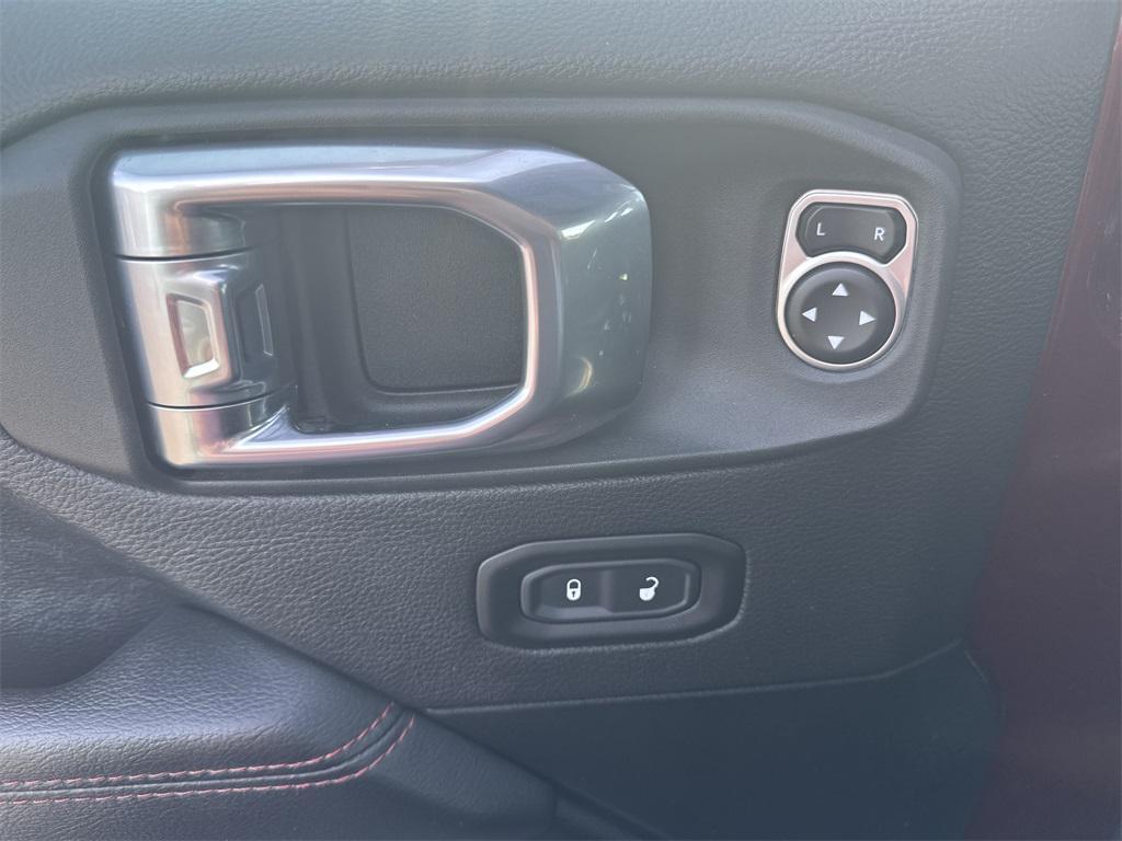 used 2021 Jeep Gladiator car, priced at $37,417