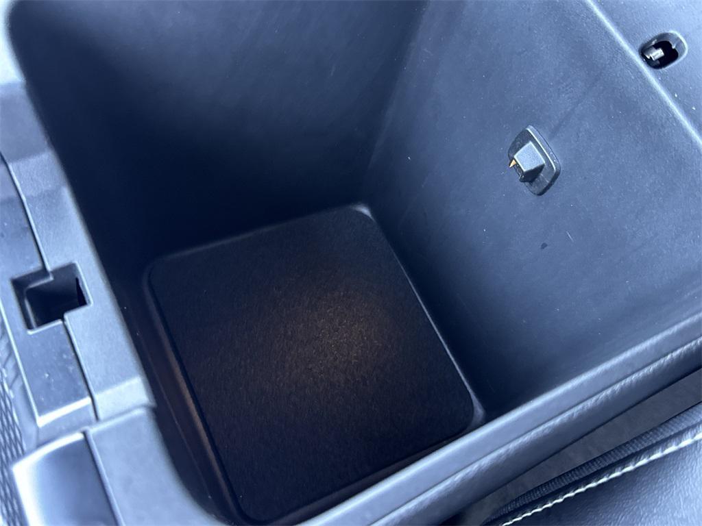 used 2024 Jeep Grand Cherokee L car, priced at $33,052