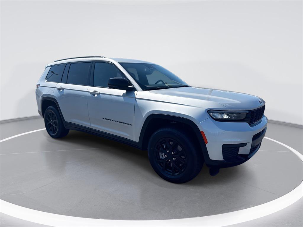 used 2024 Jeep Grand Cherokee L car, priced at $33,052