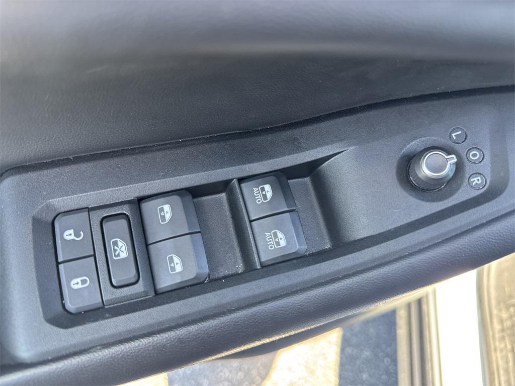 used 2024 Jeep Grand Cherokee L car, priced at $33,052