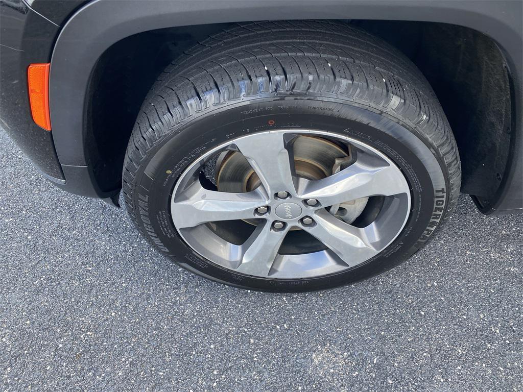 used 2021 Jeep Grand Cherokee L car