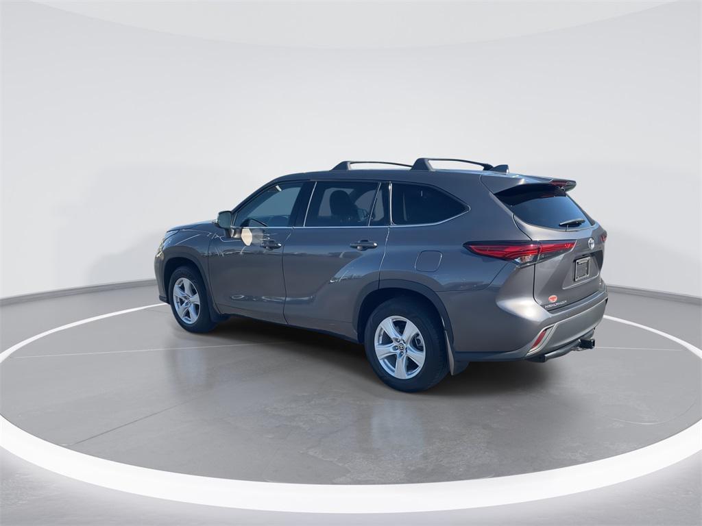 used 2021 Toyota Highlander car, priced at $21,641