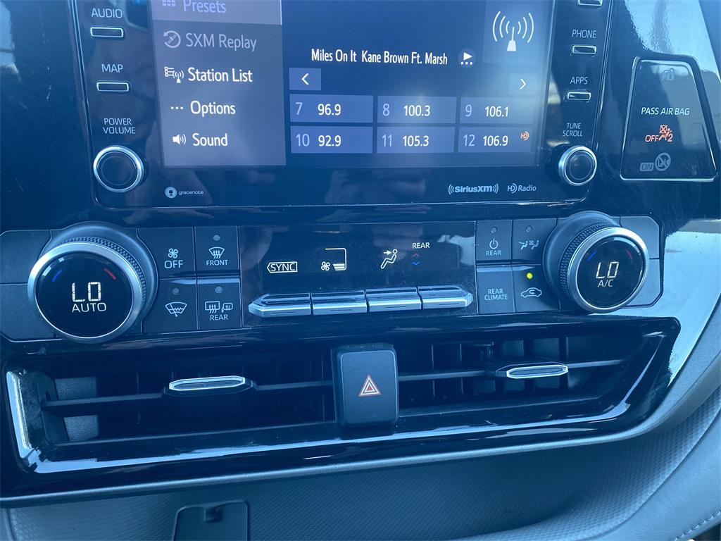 used 2021 Toyota Highlander car, priced at $21,641