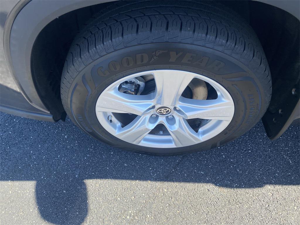 used 2021 Toyota Highlander car, priced at $21,641