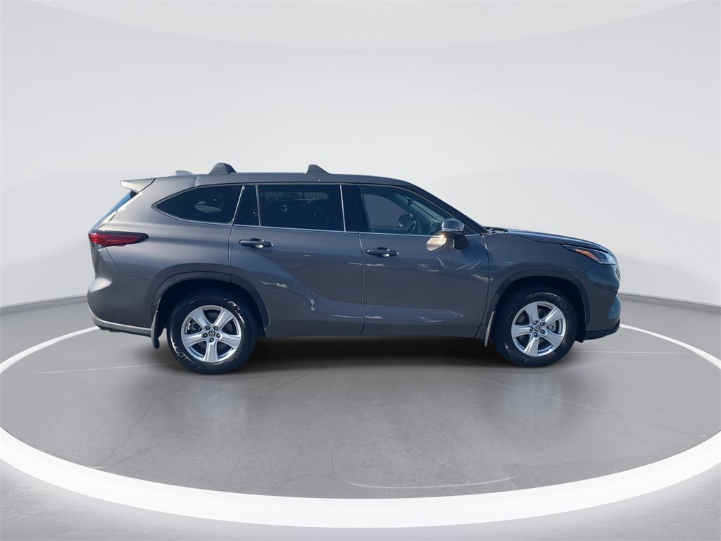 used 2021 Toyota Highlander car, priced at $21,641