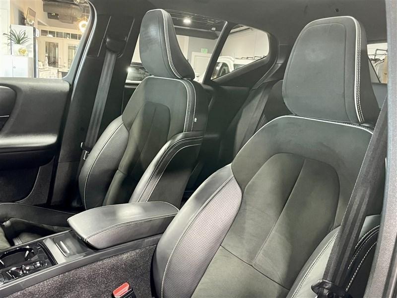 used 2019 Volvo XC40 car, priced at $25,995