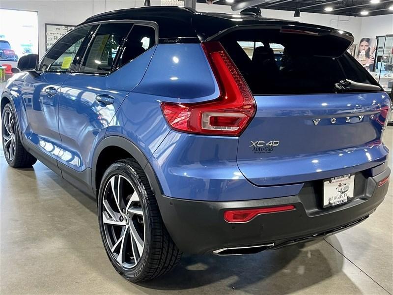 used 2019 Volvo XC40 car, priced at $25,995