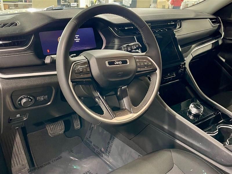 used 2023 Jeep Grand Cherokee car, priced at $27,795