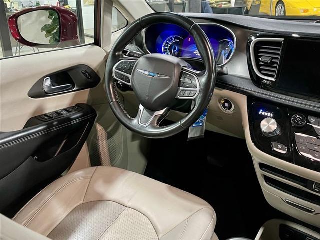 used 2021 Chrysler Pacifica Hybrid car