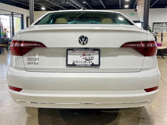 used 2021 Volkswagen Jetta car