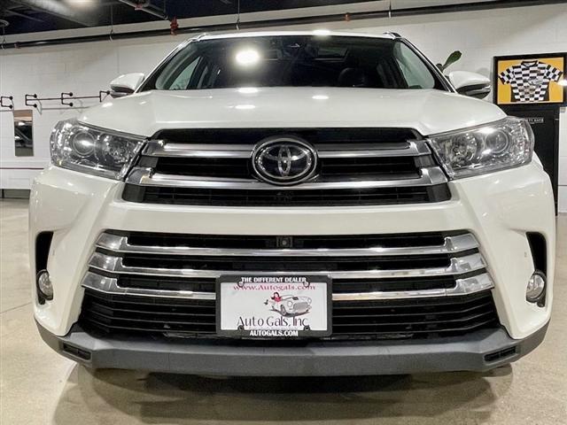 used 2017 Toyota Highlander car, priced at $27,995