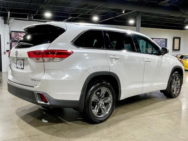 used 2017 Toyota Highlander car, priced at $27,995